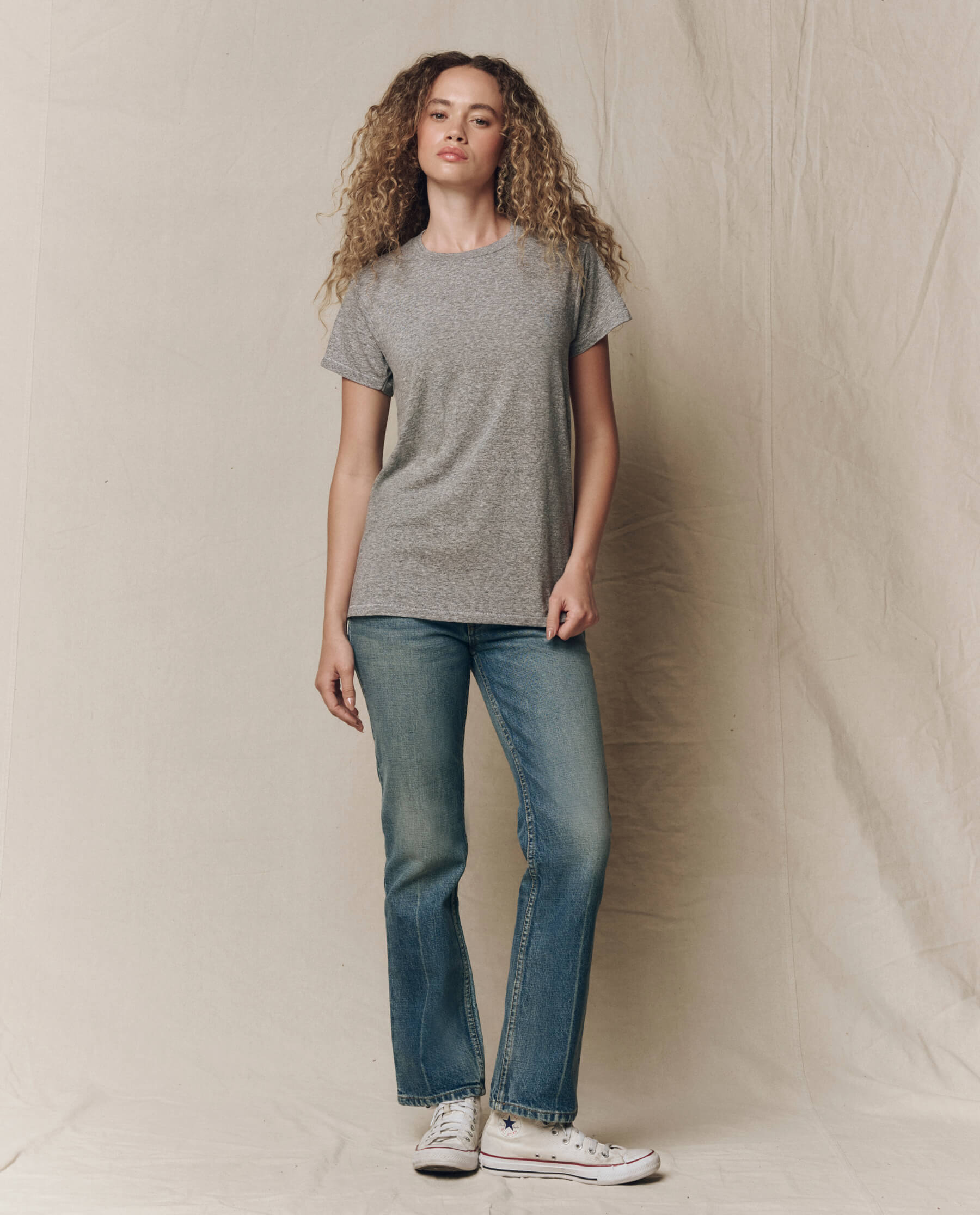 The Slim Tee. Solid -- Heather Grey